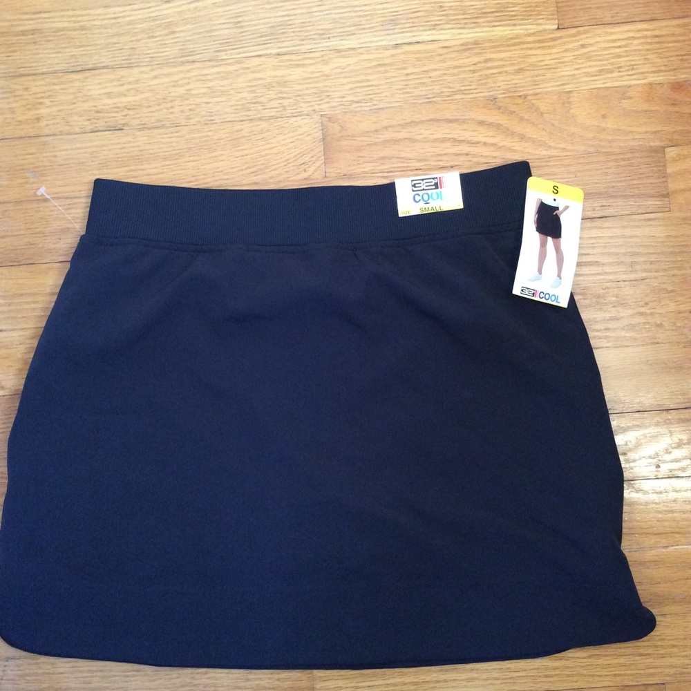 32 degrees skirt